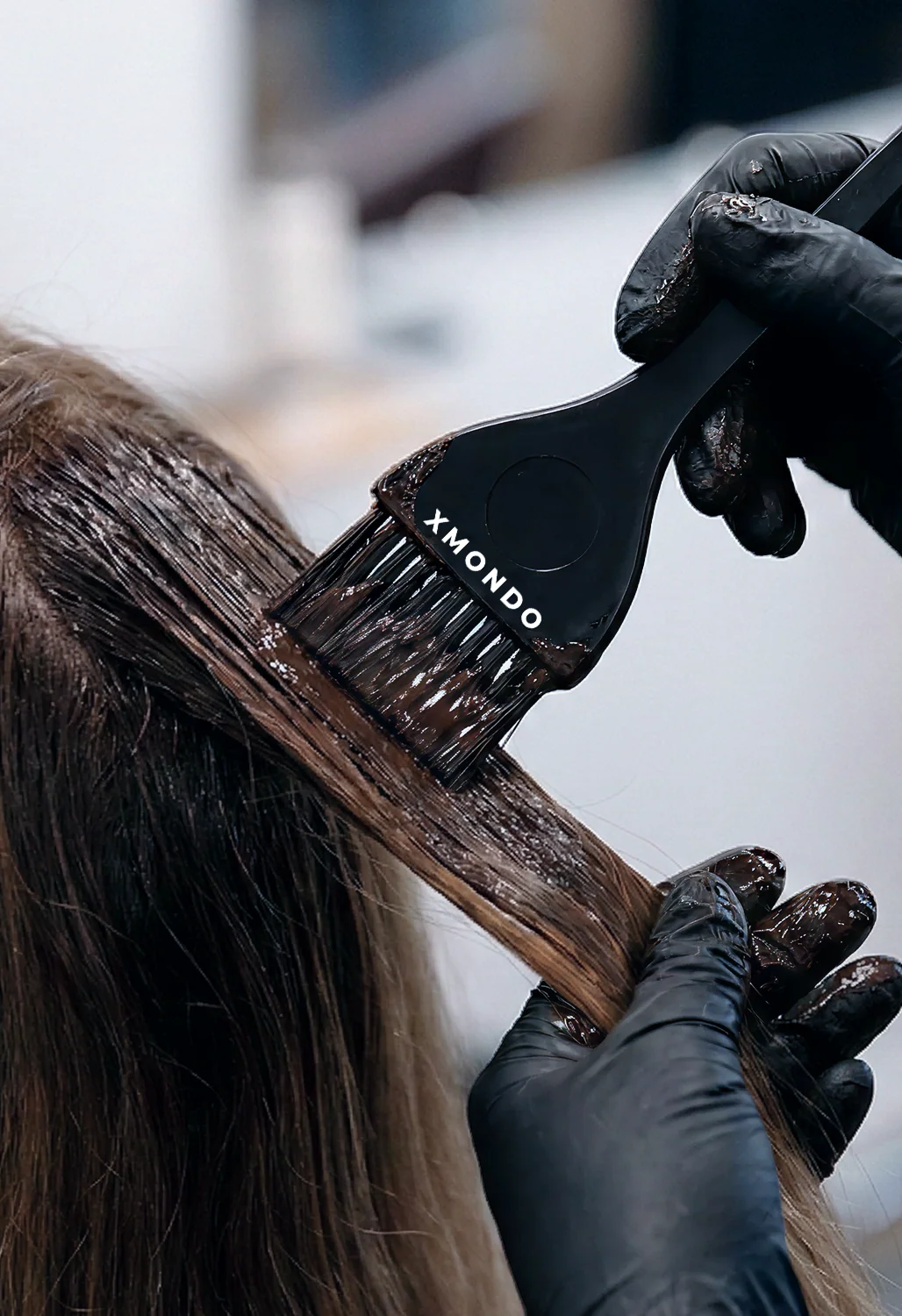 Super Gloss 5N Dark Brown Intensive Glossing Treatment - Image 4